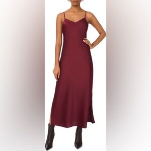 Halogen. Elegant Burgundy Midi Dress
